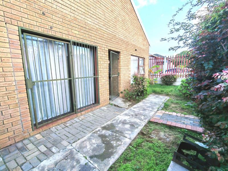 3 Bedroom Property for Sale in Glen Lilly Western Cape